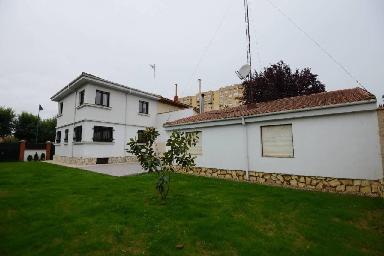 Housing Leon Casa Con Jardin 빌라 외부 사진